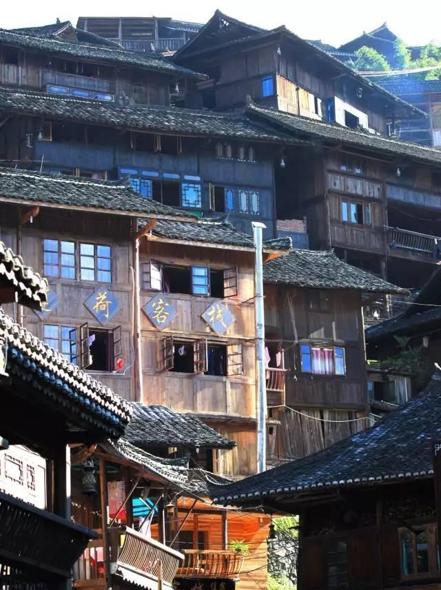 吃西餐时，喝掉柠檬水还不算丢人，但让服务员看到这会一脸坏笑